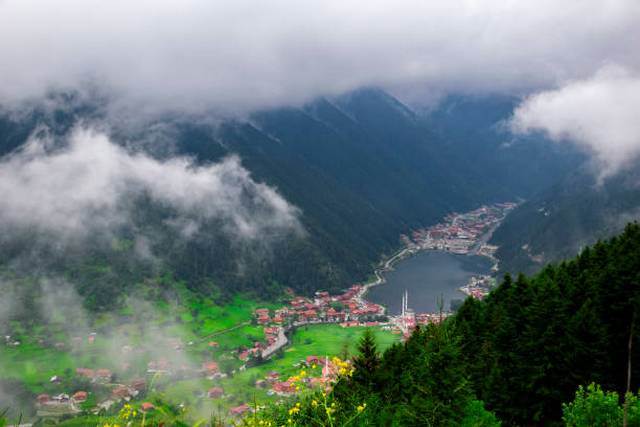 كم تبعد ايدر عن طرابزون