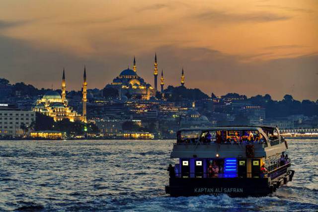 سهرة البسفور اسطنبول