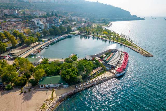 رحلة ازميت تركيا