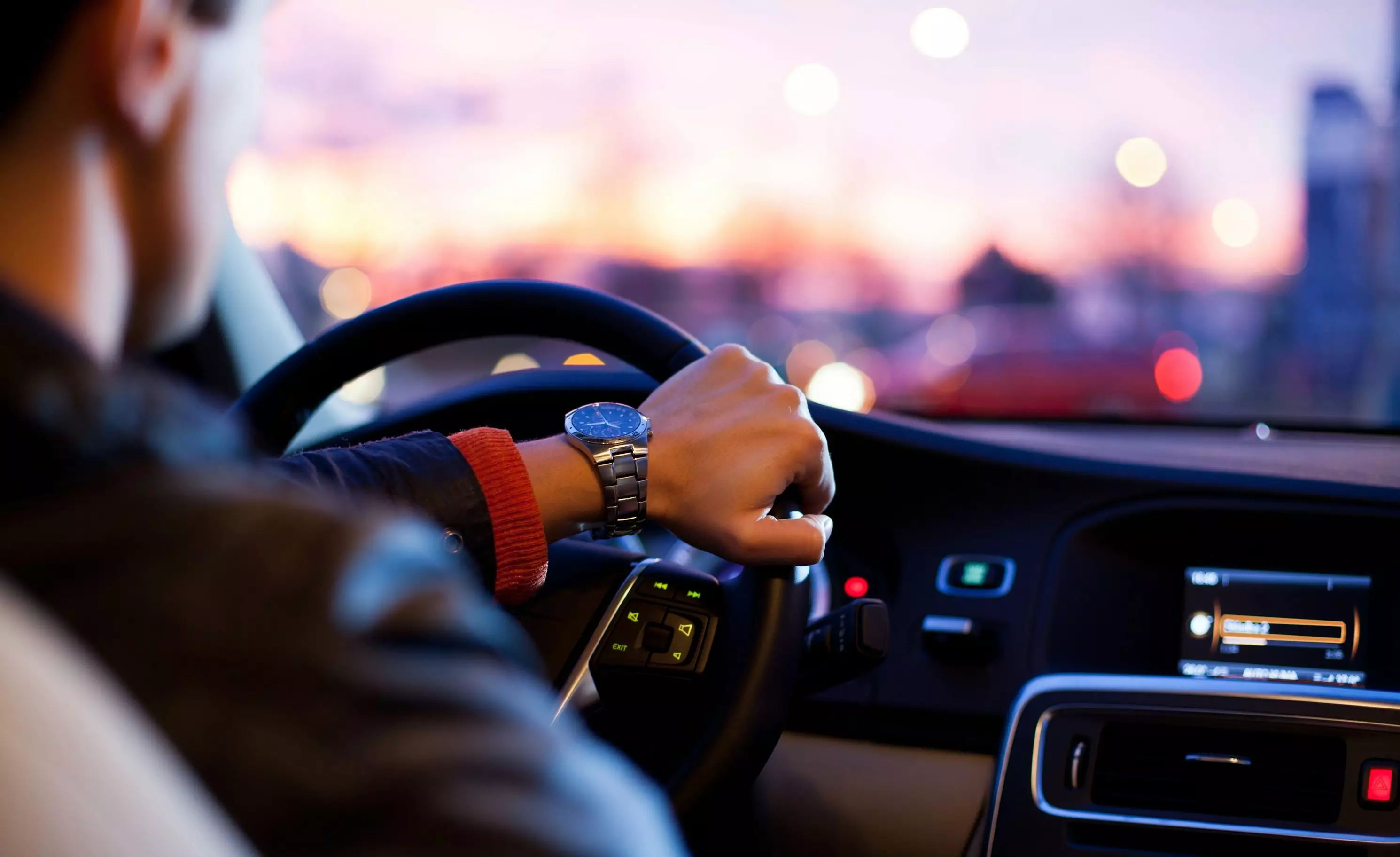 تكلفة ايجار سيارة مع سائق في اسطنبول